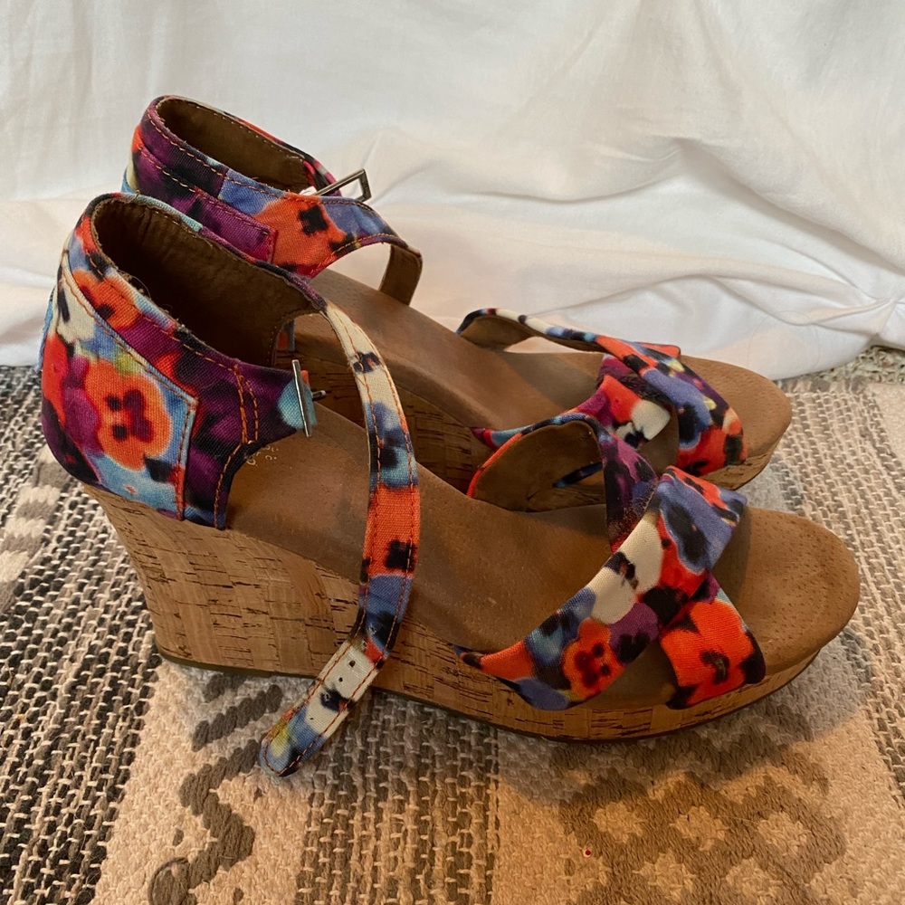Toms Cross Front Cork Wedge
